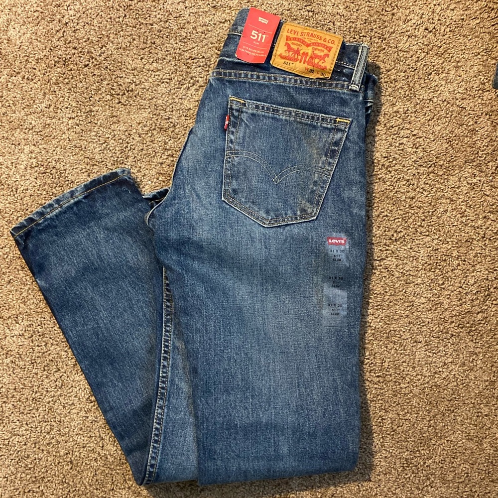 Dark denim Levis 511